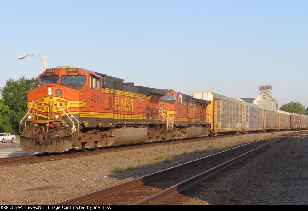 BNSF 4921 East